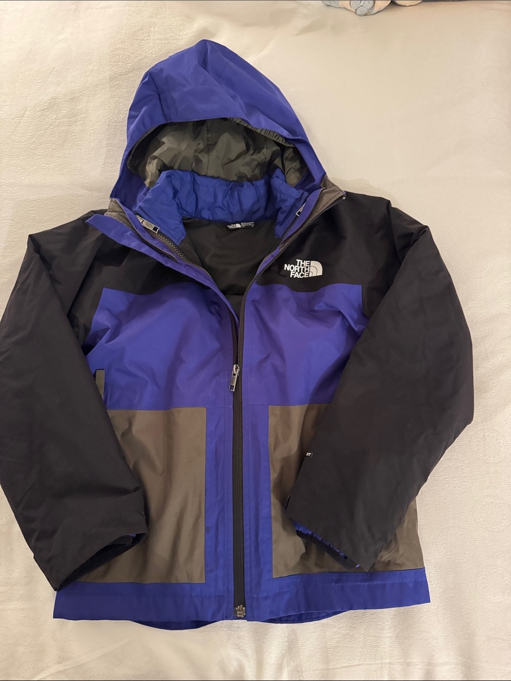 The North Face Boys’ Hooded Freedom Triclimate Jacket in Lapis Blue & Black